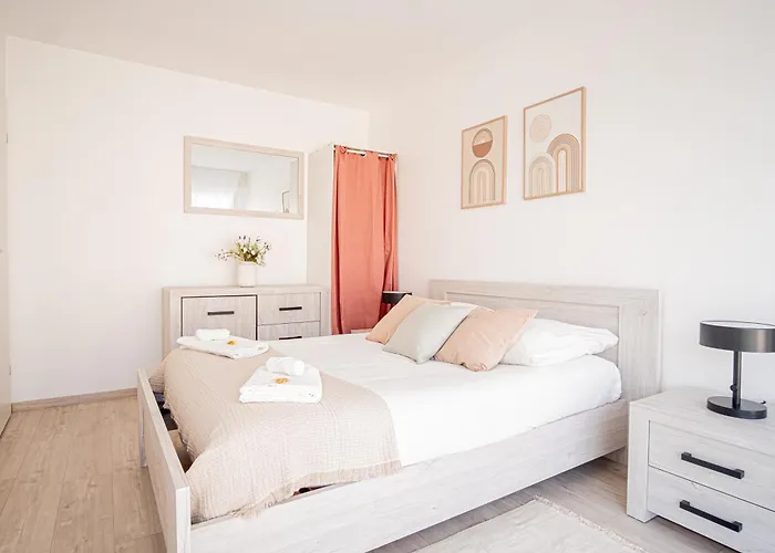 Prestige & Cathedral View Lägenhet Reims